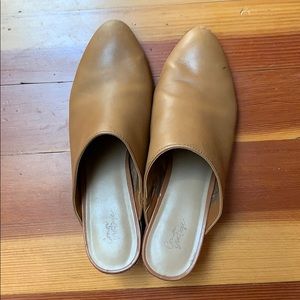 Crown Vintage Leather Mules
